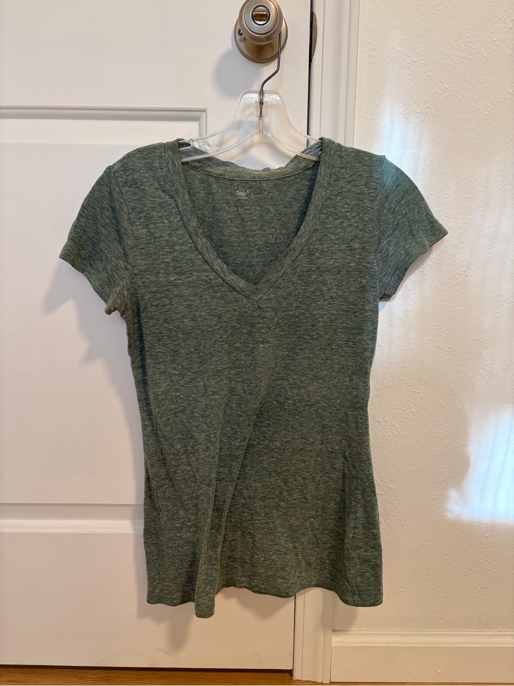GAP Green V-Neck Short Sleeve Tee